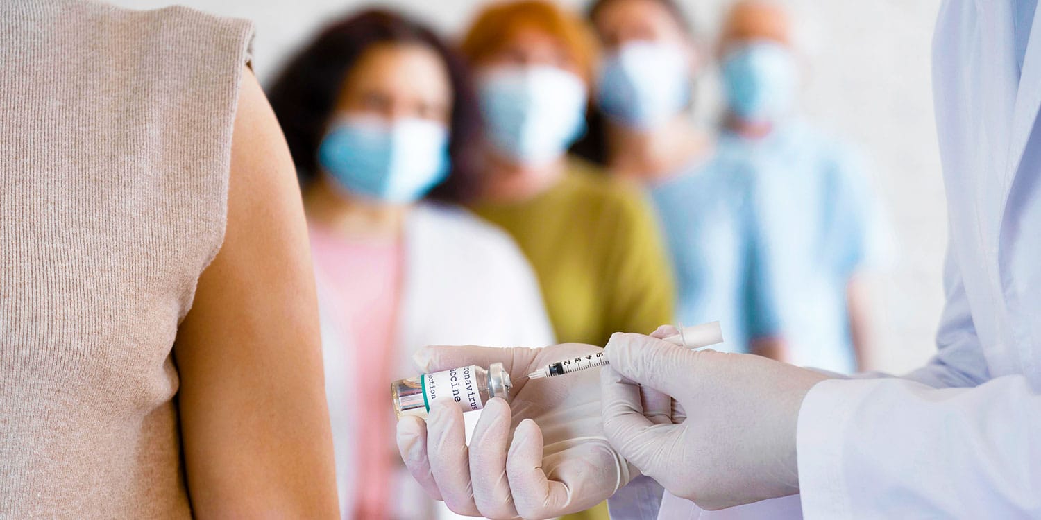 Vacuna COVID-19 - Servicios Médicos Yunis Turbay